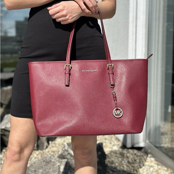 Michael Kors Jet Set Tote - Picture 2 of 2